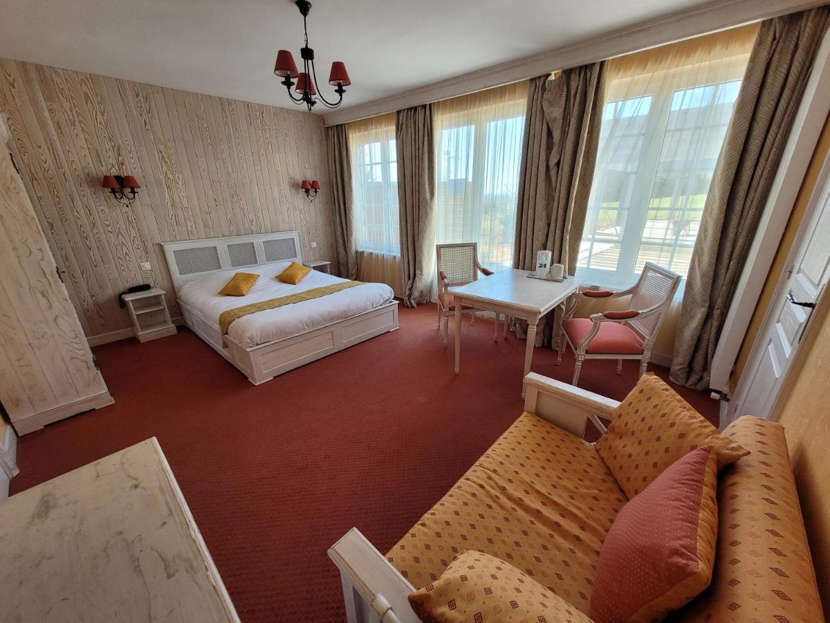 Hotel La Grande Bruyere à Touffréville Extérieur photo