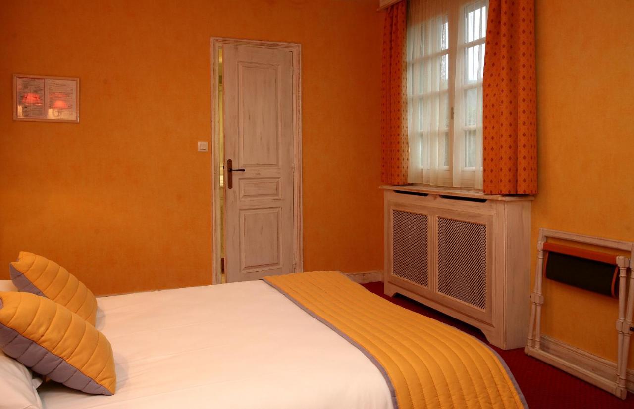 Hotel La Grande Bruyere à Touffréville Extérieur photo