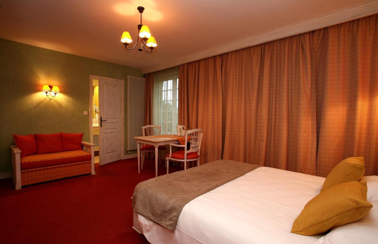 Hotel La Grande Bruyere à Touffréville Extérieur photo