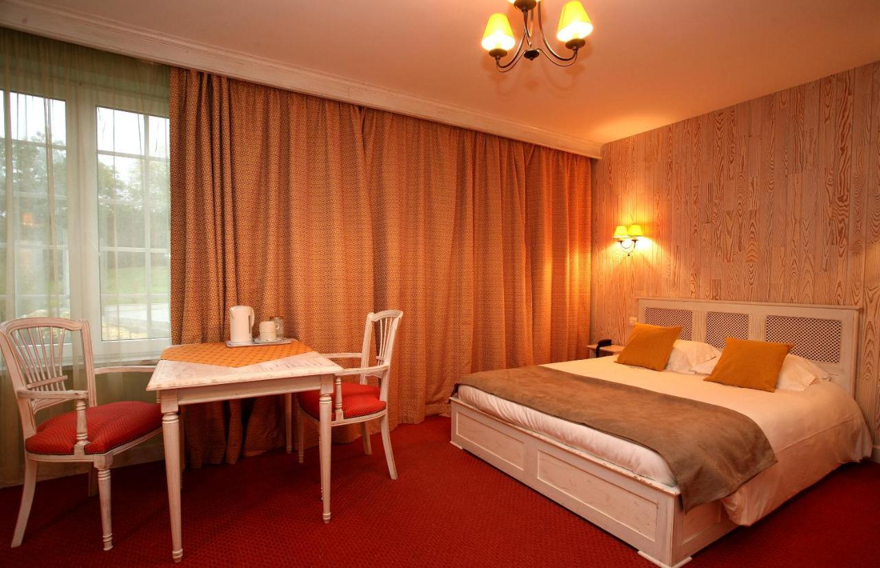 Hotel La Grande Bruyere à Touffréville Extérieur photo